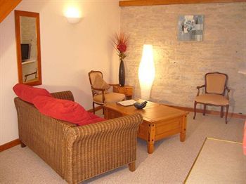 Hostal Kingston Country Courtyard