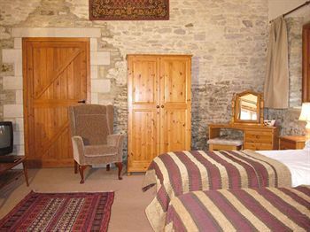 Hostal Kingston Country Courtyard