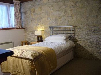 Hostal Kingston Country Courtyard