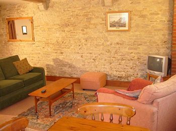 Hostal Kingston Country Courtyard