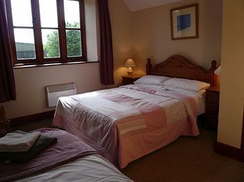 Hostal Kingston Country Courtyard
