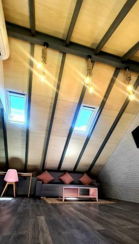 Apartamento Loft Independiente Con Piscina Compartida En Centro De Valencia