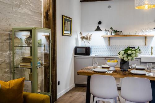 Uroczy Apartament ?azienna 5/4