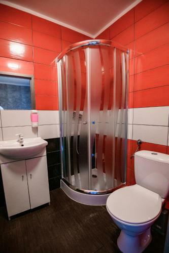 Albergue Centrum Noclegi W?growiec