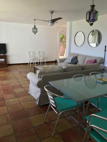 1 de 17 Casa Con Jard�n Privado A 200m de La Playa.