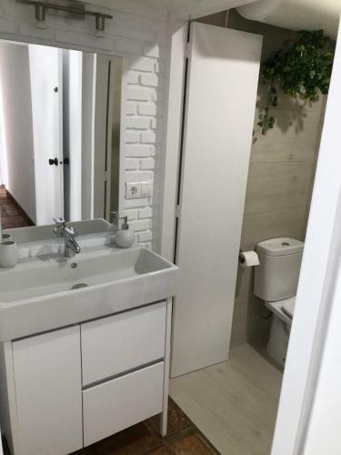 1 de 17 Casa Con Jard�n Privado A 200m de La Playa.