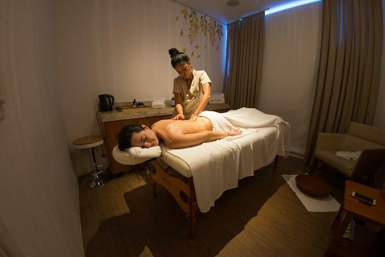 Hotel Beach Park Su�tes Resort