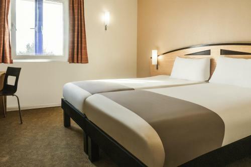 Hotel Ibis Rotherham East ? (m18 / M1)
