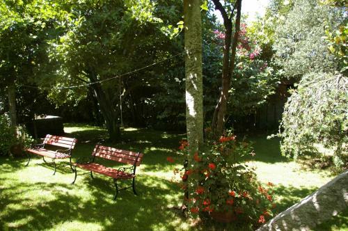 Vivienda R�stica Con Jard�n Y Patio Interior