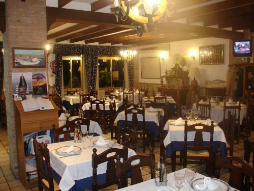 Hostal - Restaurante Playa Azul