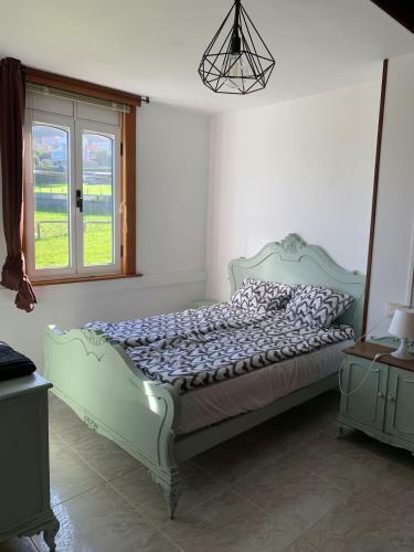 Beachfront Surf & Holiday House, Up To 12 Persons