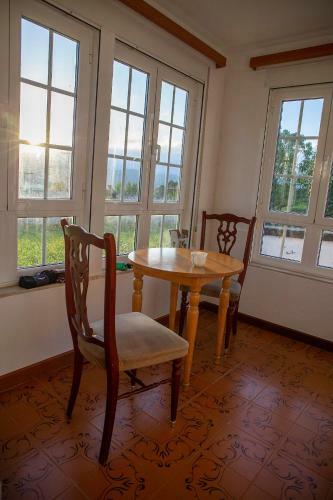 Beachfront Surf & Holiday House, Up To 12 Persons