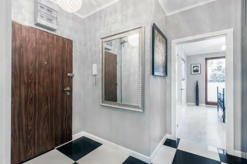 Clicktheflat Luxury Apartment In Warsaw