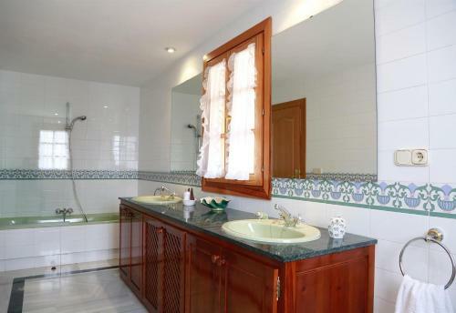 Villa Aynadamar In Granada