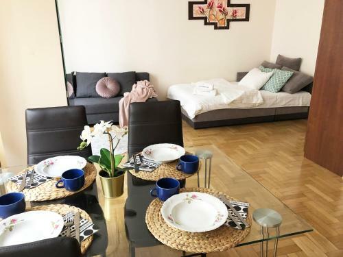 Apartamento Sienna 93 - Cozy Studio By Homeprime