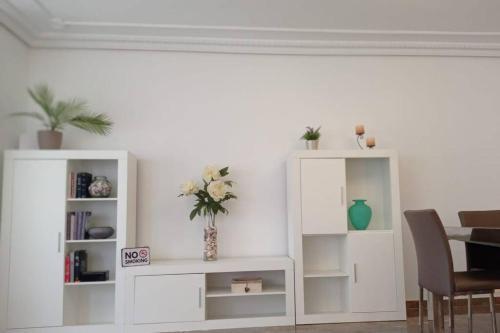 Apartamento Piso C�ntrico 5 Hab (204 M�) A 300 Mts Mar