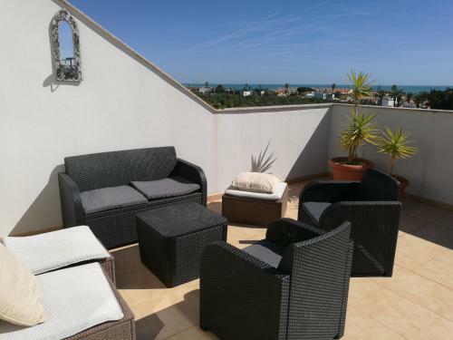 Apartamento Con Piscina Y Terraza Con Vista Al Mar