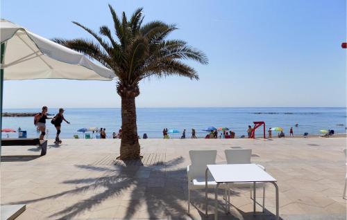 Beautiful Apartment In Vinar�s With 3 Bedrooms