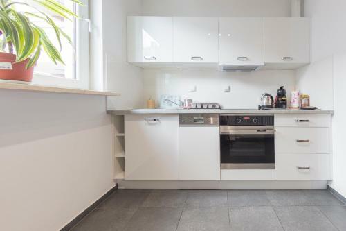 Golden Apartments - Pereca