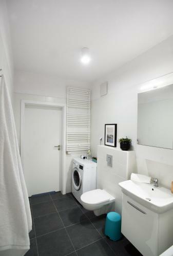 Golden Apartments - Pereca
