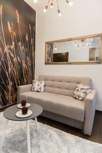 Goldeneye Apartment Center