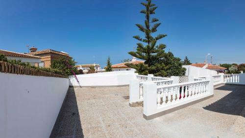 Chalet En Matalasca�as A 300 Metros de La Playa