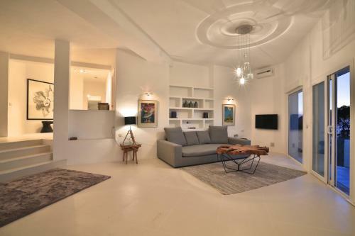 Villa C'an Petra, Carrer Club Robinson