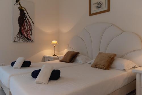 Luxury Villa With Outdoor Bar, Ibiza Villa 1027
