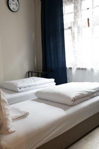 Quantum Hostel