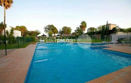 Apartamento Reformado En Sotogrande Con Piscina Y Garaje