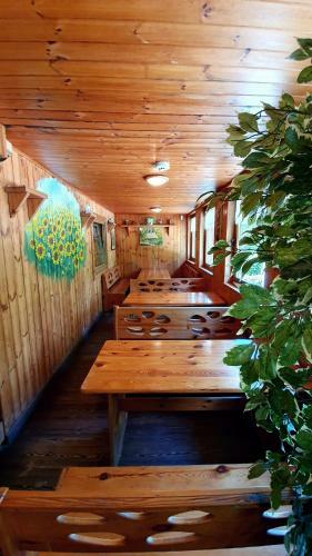 Bed & Breakfast Karczma Regionalna M?yn