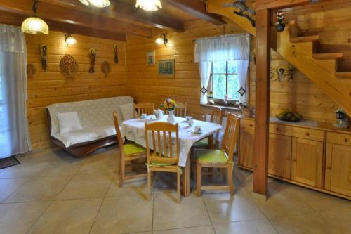 Holiday Home, Oswino