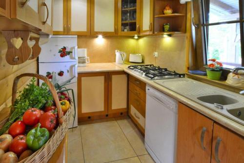 Holiday Home, Oswino