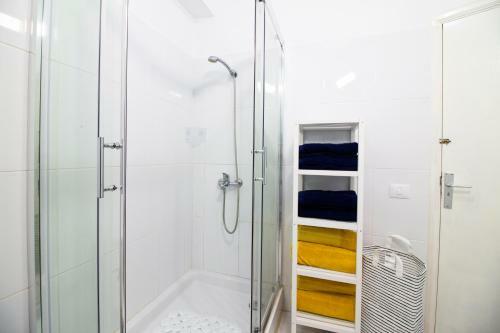 Los Angeles 3 Bed Apartment With Pool