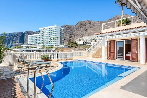Los Gigantes Cliffs And Ocean Front Villa