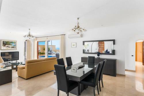 Los Gigantes Cliffs And Ocean Front Villa