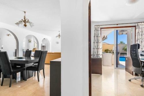 Los Gigantes Cliffs And Ocean Front Villa