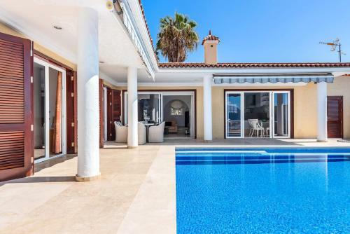 Los Gigantes Cliffs And Ocean Front Villa