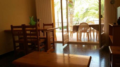 Apartamentos Les Palmeres