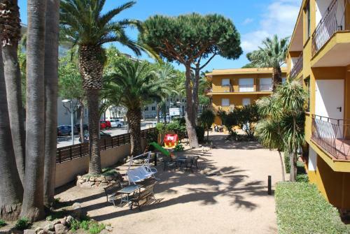 Apartamentos Les Palmeres