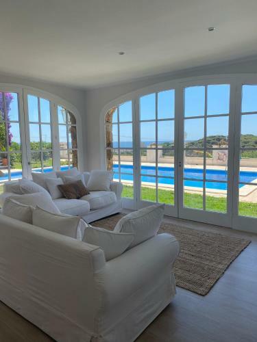 Villa La Buganvilla, Vistas Al Mar Y Piscina