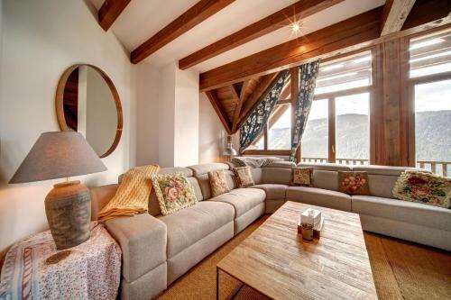 Casa Mont Romies By Totiaran