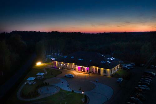 Hotel Go?ciniec Pod Lasem