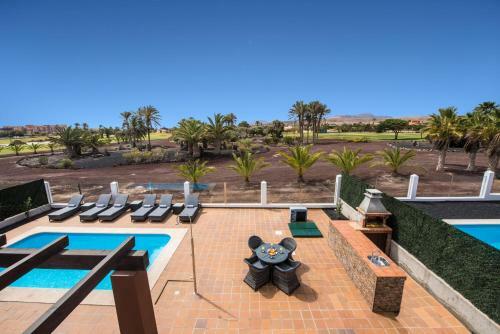 5 Star Luxury Villa, Private Heated Pool, Golf & Sea Views.