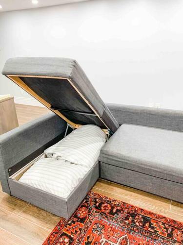 Luxury Apartment With Backyard + Close Transportation