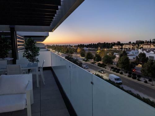 Lets In The Sun - Cala Serena Luxury Apartment