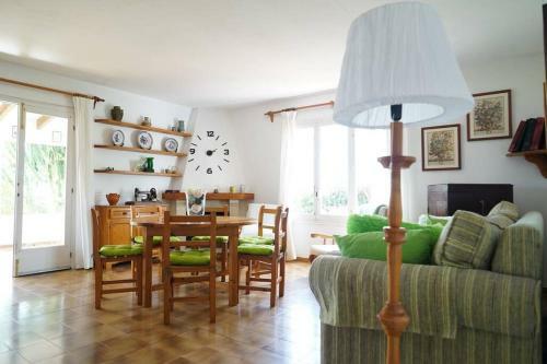 Bini Veca, Casa Unifamiliar Con Jard�n Y Vistas En Binib�cquer