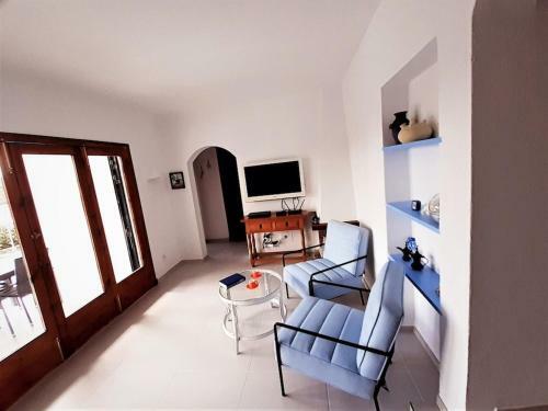 3 Bedroom Villa, Private Pool, Binibeca, 300m To The Beach