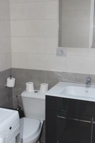 Casa Feliz Con Parking Privado Gratis