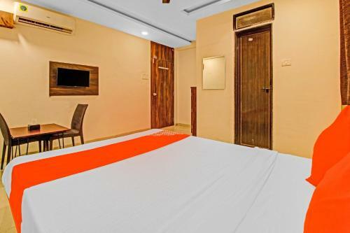 Oyo Flagship 84176 Hotel Savali